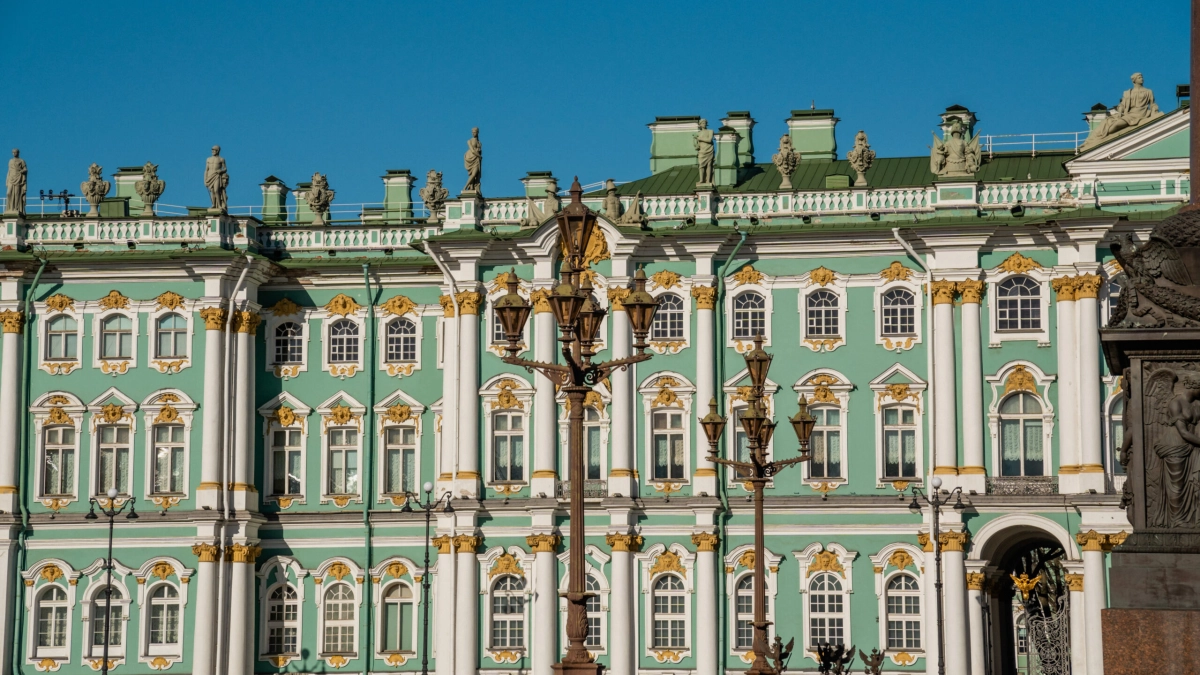 Петербург вошел в список самых популярных направлений для отдыха в мае - tvspb.ru