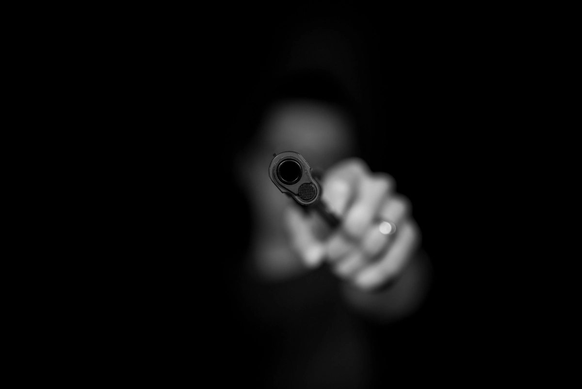 В Петербурге девятиклассник трижды выстрелил в мужчину из аэрозольного пистолета - tvspb.ru