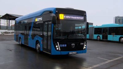 В Петербурге проводятся испытания новейшего электробуса с ночной зарядкой