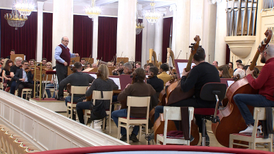 Прощальные симфонии прозвучат сегодня в Большом зале Петербургской филармонии 