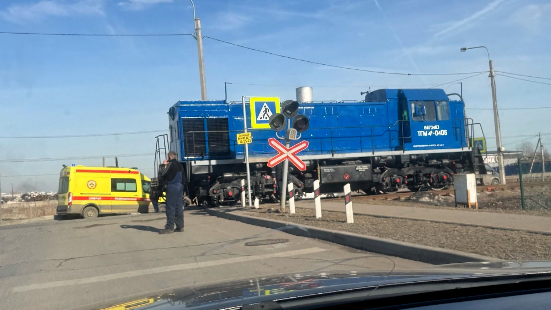 Мужчина в капюшоне погиб под тепловозом в Новогорелово | Телеканал  Санкт-Петербург