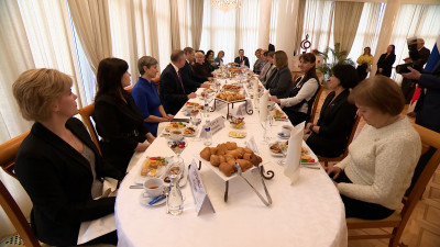 Александр Беглов и Александр Бельский поздравили жён участников СВО с наступающим 8 марта