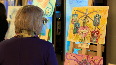 В Президентской библиотеке состоялось открытие выставки «О важном через искусство»