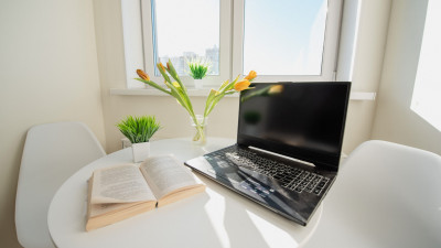 Психиатр заявил, что у сотрудников на удаленке выше риск алкоголизма