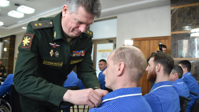 Раненым участникам СВО вручили 10 орденов Мужества и медаль «За отвагу»