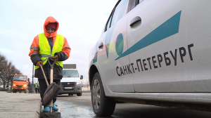 Чистый Петербург. Как проходит уборка улиц Северной столицы после зимы, какие шампуни используют и какая техника задействована?