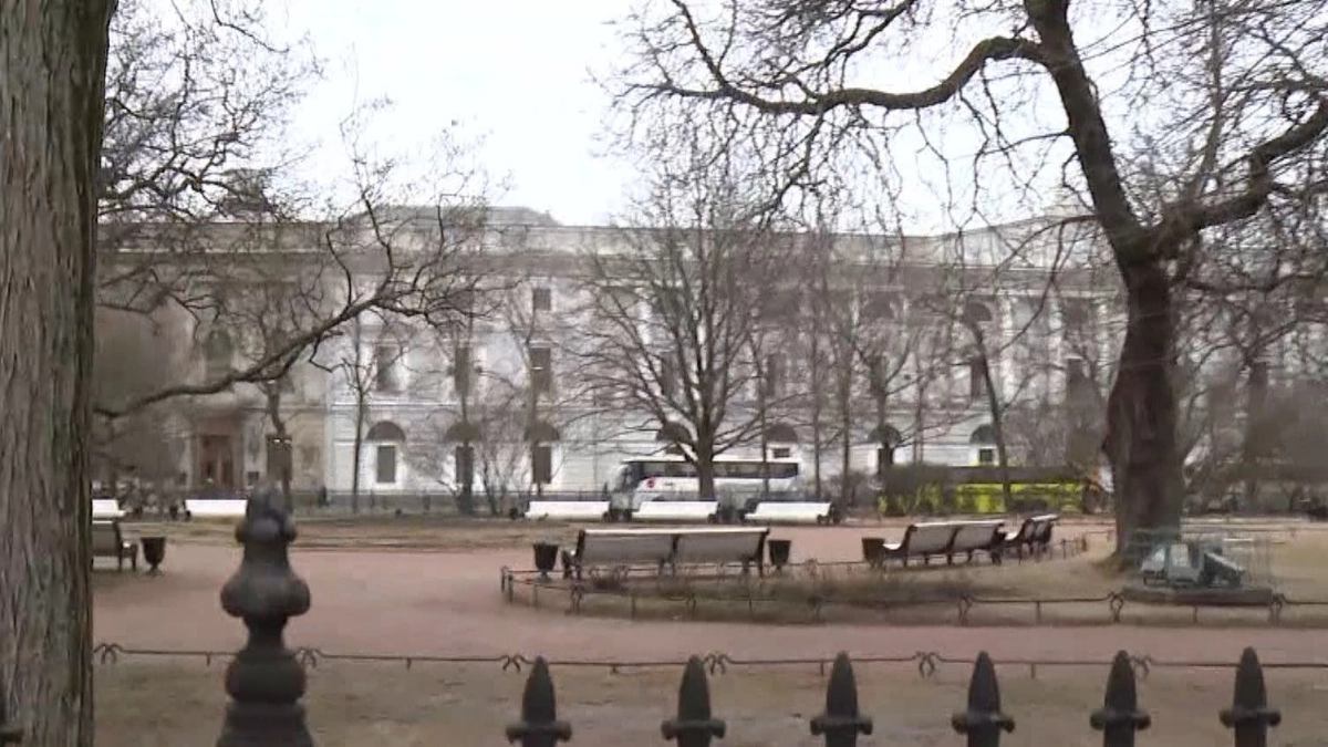 Петербургские сады и парки закрывают на весеннюю просушку - tvspb.ru