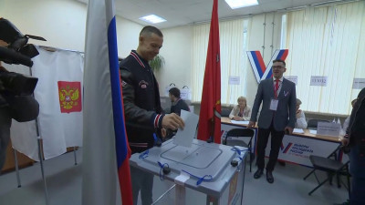 Хоккеисты петербургского СКА проголосовали на выборах президента России