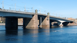 Самый-самый в Петербурге. Самый длинный, самый высокий из разводных и самый первый вантовый – мост Александра Невского