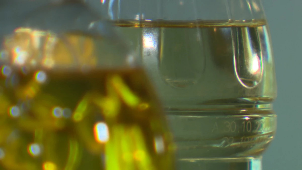 Петербуржцам объяснили, как выбирать подсолнечное масло - tvspb.ru