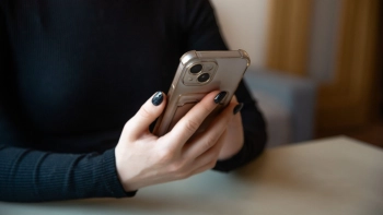 В России обсудят запрет смартфонов для детей