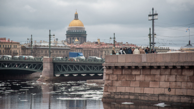 С 1 апреля в Петербурге туристы начнут платить курортный сбор