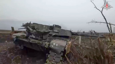 В сети появилось видео подрыва четвертого танка Abrams дроном «Упырь»