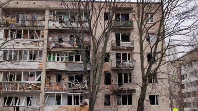 Появилось видео поврежденного дома на Пискаревском