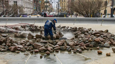 Через десять дней в Петербурге включат фонтаны