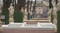 Петербуржцы смогут увидеть скульптуры Летнего сада уже 1 мая