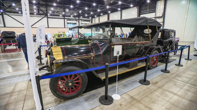 Копию любимого автомобиля Николая II показали на выставке в Экспофоруме