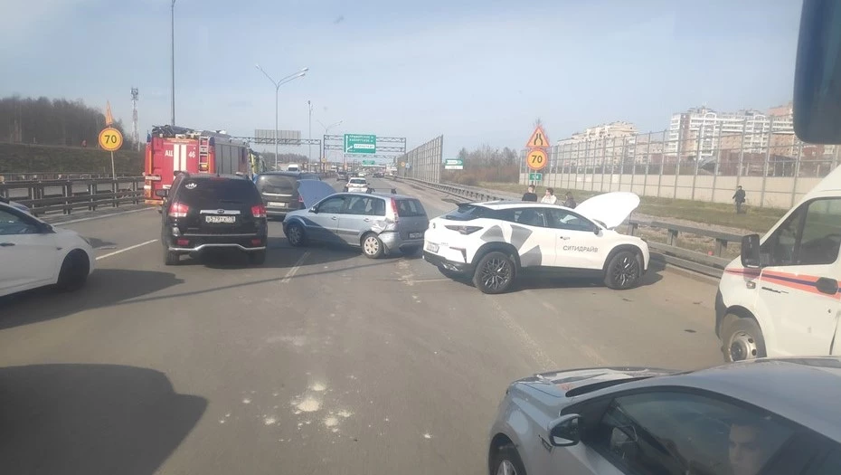 Выяснились причины грандиозной пробки на въезде в Кронштадт - tvspb.ru