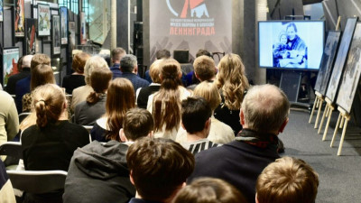 В Музее обороны и блокады Ленинграда открыли выставку об эвакуации детей в Кировскую область в годы войны