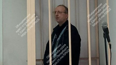Суд в Петербурге отправил под стражу мужчину, обвиняемого в дискредитации армии
