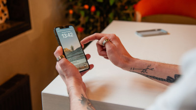 Мошенники могут получить доступ к приложению банка через SIM-карту