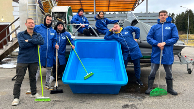 Сотрудники «Водоканала» начали уборку в Фонде друзей балтийской нерпы