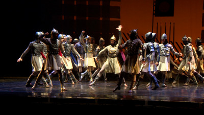 «Слово о полку Игореве» и африканские танцы: в Петербурге стартовал фестиваль Dance Open