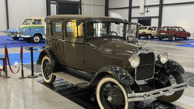 В «Экспофоруме» откроется крупнейшая в России выставка старинных автомобилей