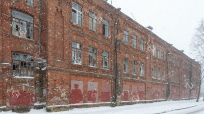 Историческое здание бывших казарм в Стрельне арендовали по программе «Рубль за метр»