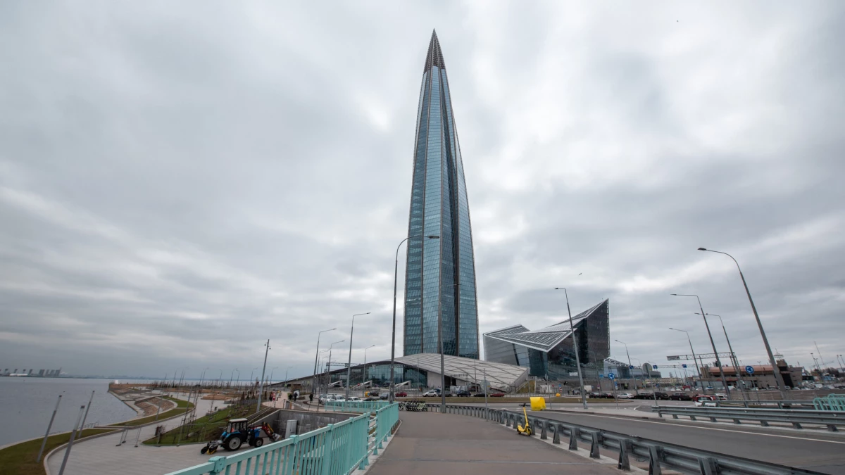 Движение у «Лахта Центра» ограничат с 3 июля - tvspb.ru