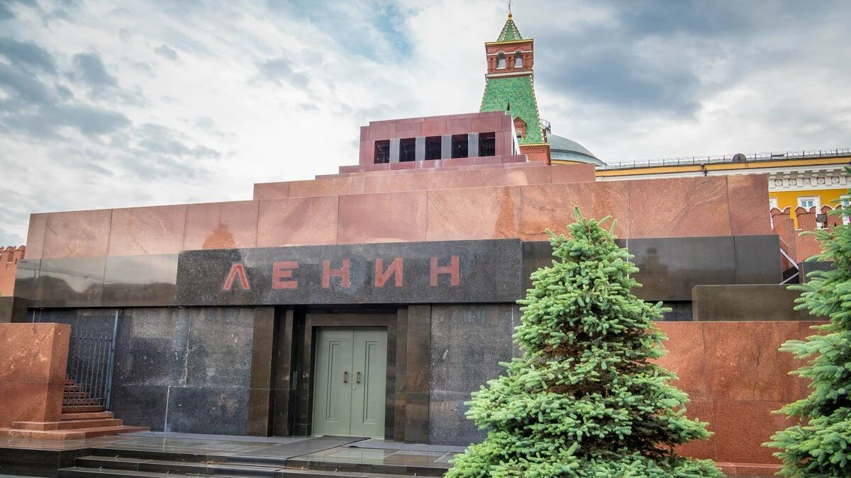 «Удивился бы своей мумии в центре Москвы»: Владислав Даванков призвал похоронить Ленина - tvspb.ru