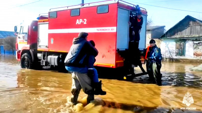 МЧС: В подтопленном Орске эвакуирован 1121 человек