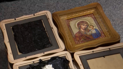 В Россию через Латвию пытались провести 27 бомб в православных иконах