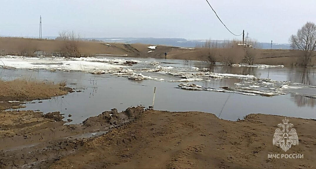 Деревня в Нижегородской области оказалась отрезана от «большой земли» из-за половодья - tvspb.ru