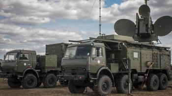 Александр Беглов поздравил военных с Днём специалиста по радиоэлектронной борьбе