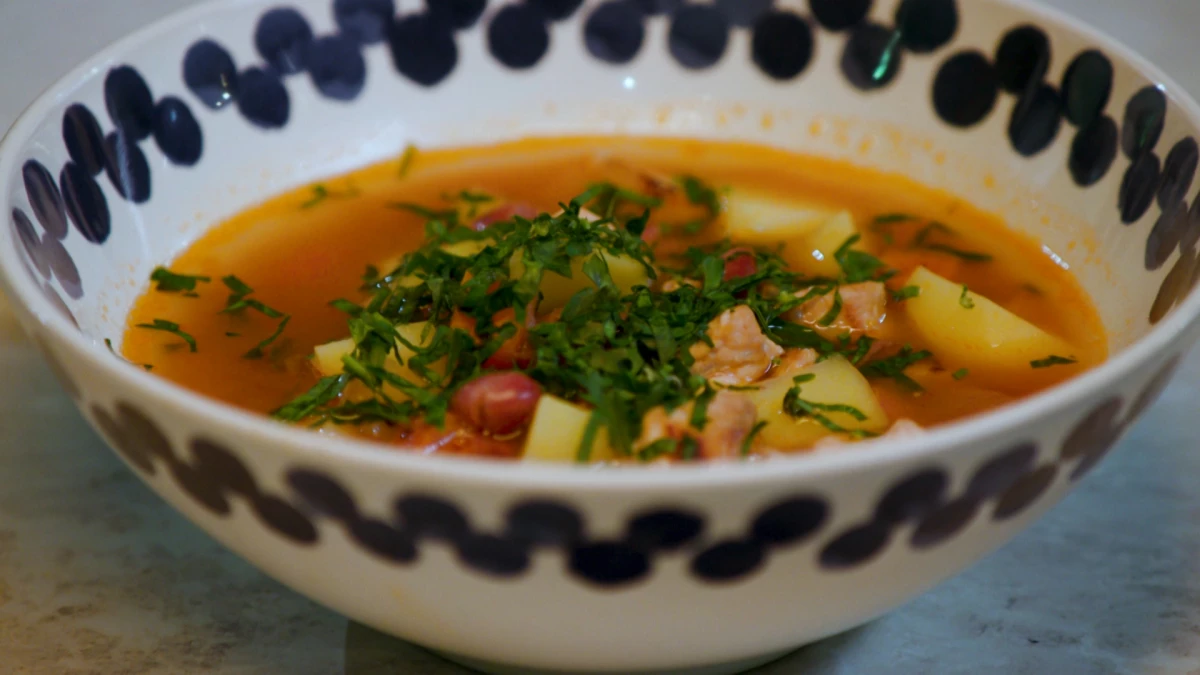 Борщ, рыбный или острый: какой суп полезнее есть зимой - tvspb.ru