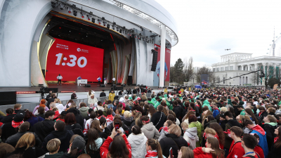 Петербург принял участие в самой массовой зарядке в России