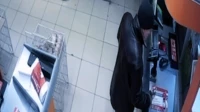 В Приозерске мужчина показал кассиру магазина пистолет вместо оплаты сигарет