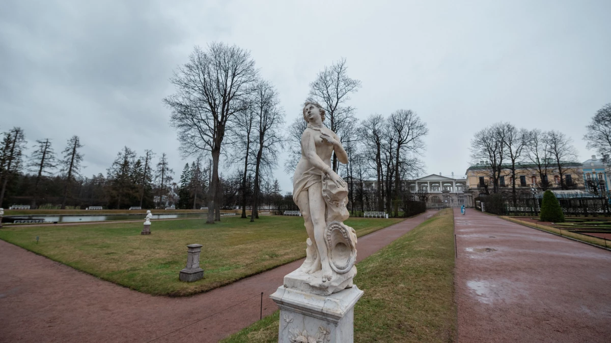 Статуи в Царском Селе 7 апреля начнут раздеваться, последними «зимнюю одежду» снимут фигуры китайцев - tvspb.ru
