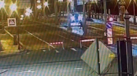 Полиция ищет водителя «Порше», устроившего ночное ДТП на Троицком мосту 