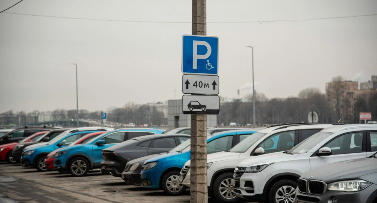 Штраф до 500 тысяч и лишение прав: как будут наказывать за знак «Инвалид» на машине - tvspb.ru