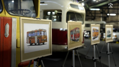 «Икарусы», ЛИАЗы и ПАЗики в живописи: «Пассажиравтотранс» открыл необычную выставку