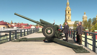 Выстрел из пушки Петропавловской крепости посвятили 320-летию Кронштадта