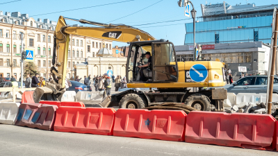 С 17 июля в связи с ремонтом ограничат движение транспорта в 4 районах Петербурга