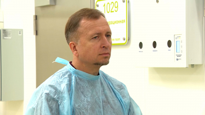 Дмитрий Лисовец посетил медучреждения, в которые привезли пострадавших в ДТП