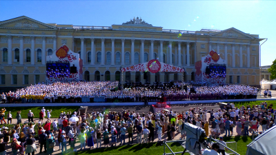 Петербург отметил День славянской письменности хоровым концертом «Город поет»