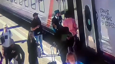 На Московском вокзале снова падение с платформы: пострадал юный пассажир поезда