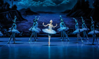 Балет «Лебединое озеро» покажут на сцене Эрмитажного театра 22 июня