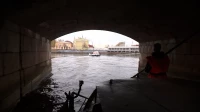 Как от мусора отчищают реки и каналы Петербурга