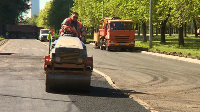 На Новоизмайловском проспекте положили новый асфальт